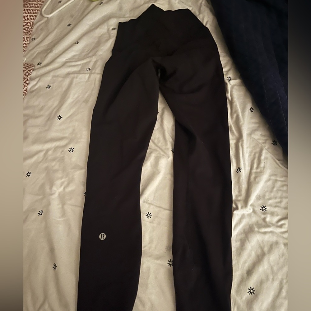 Lululemon Wundertrain 25” leggings in black size 2